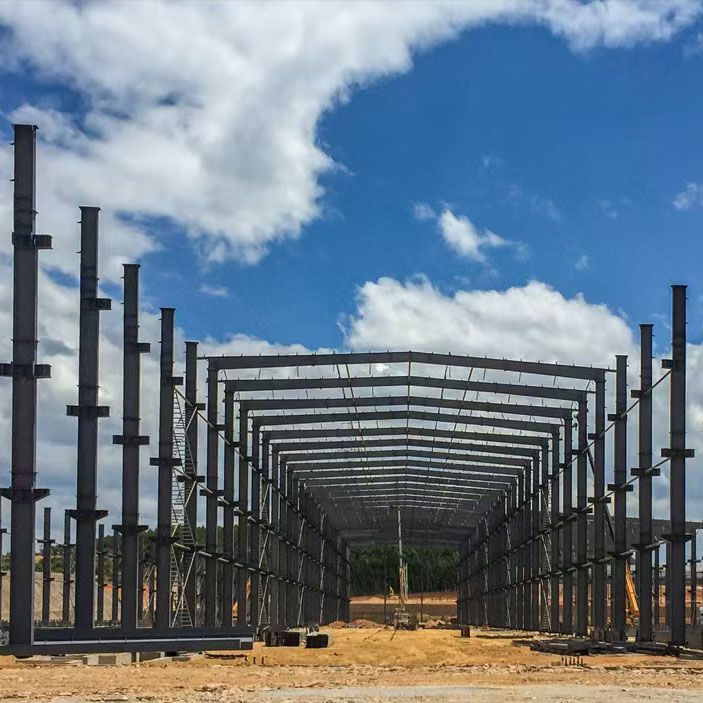 Hvor holdbare og langvarige er fleretasjes fabrikkbygninger av stålkonstruksjoner